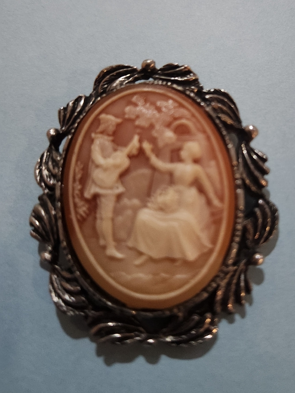 Vintage Carved Cameo Brooch in Peach and Ivory